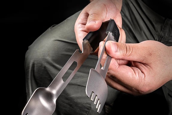 Two EaTi Ones can be joined together via an optional clip