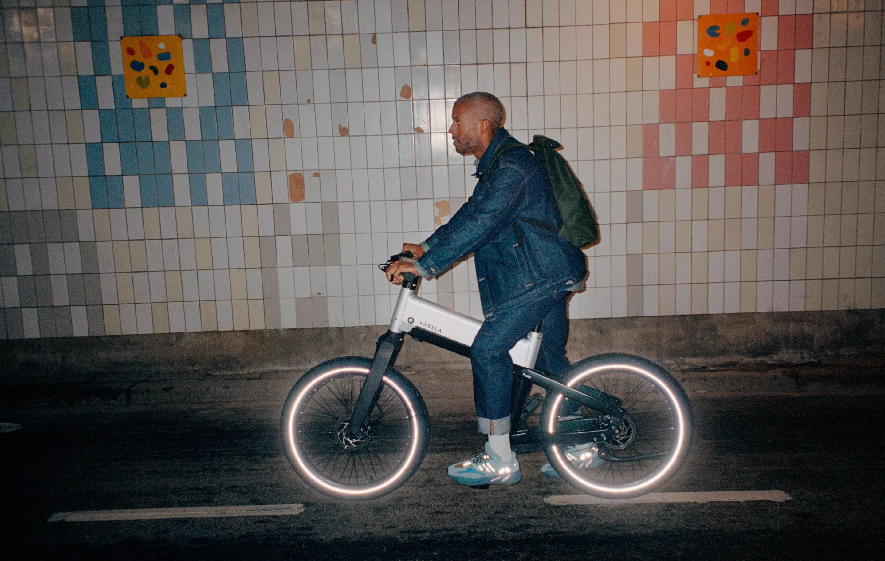 The Vässla Pedal ebike is available for purchase and pick-up at the company's Brooklyn store, or New Yorkers can sign up as members of the Vässla Club subscription service. Folks elsewhere in the US can pre-order now for nationwide delivery