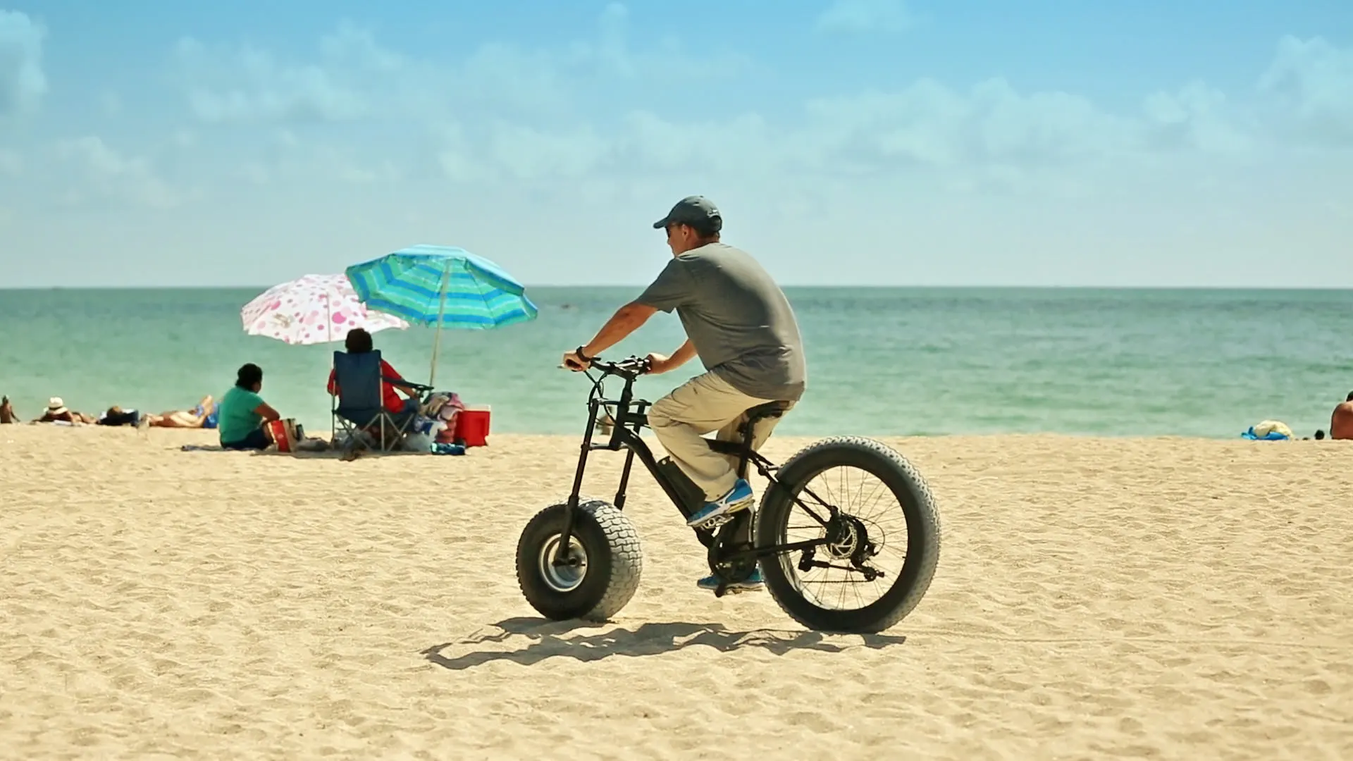 The Xterrain500 has a pedal-assisted top speed of 20 mph (32 km/h)
