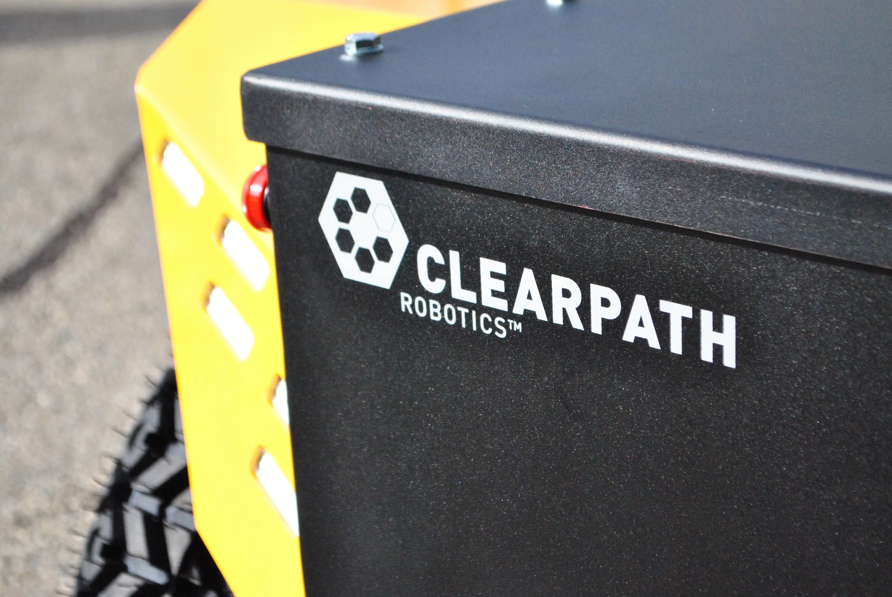 Grizzly promises to tackle the most demanding agricultural, mining, and defense tasks you can throw at it, whatever the terrain