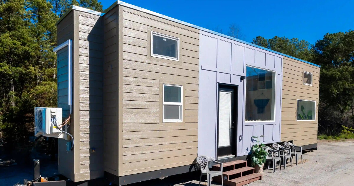 Family friendly tiny house packs three bedrooms into 32-ft layout