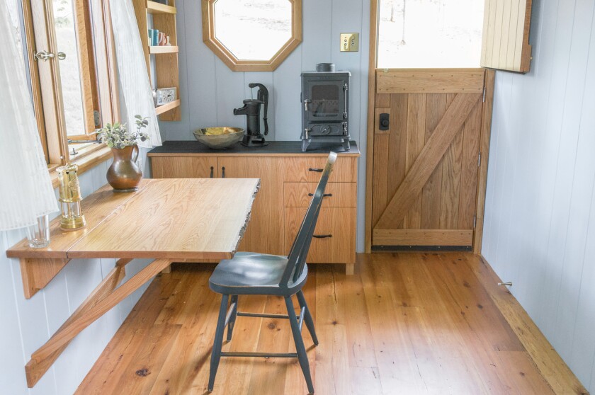 The Shepherd Hut measures 2.1 m (7 ft) wide and Güte recommends a length of either 3.6 m (12 ft) or 4.8 m (16 ft) (Photo: Güte)