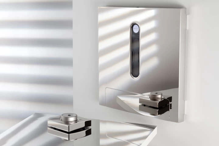 The D-Premier amplifier from Devialet marries the raw power of Class D amplification technology with Class A refinement to offer listeners a Live and Lossless audio experience