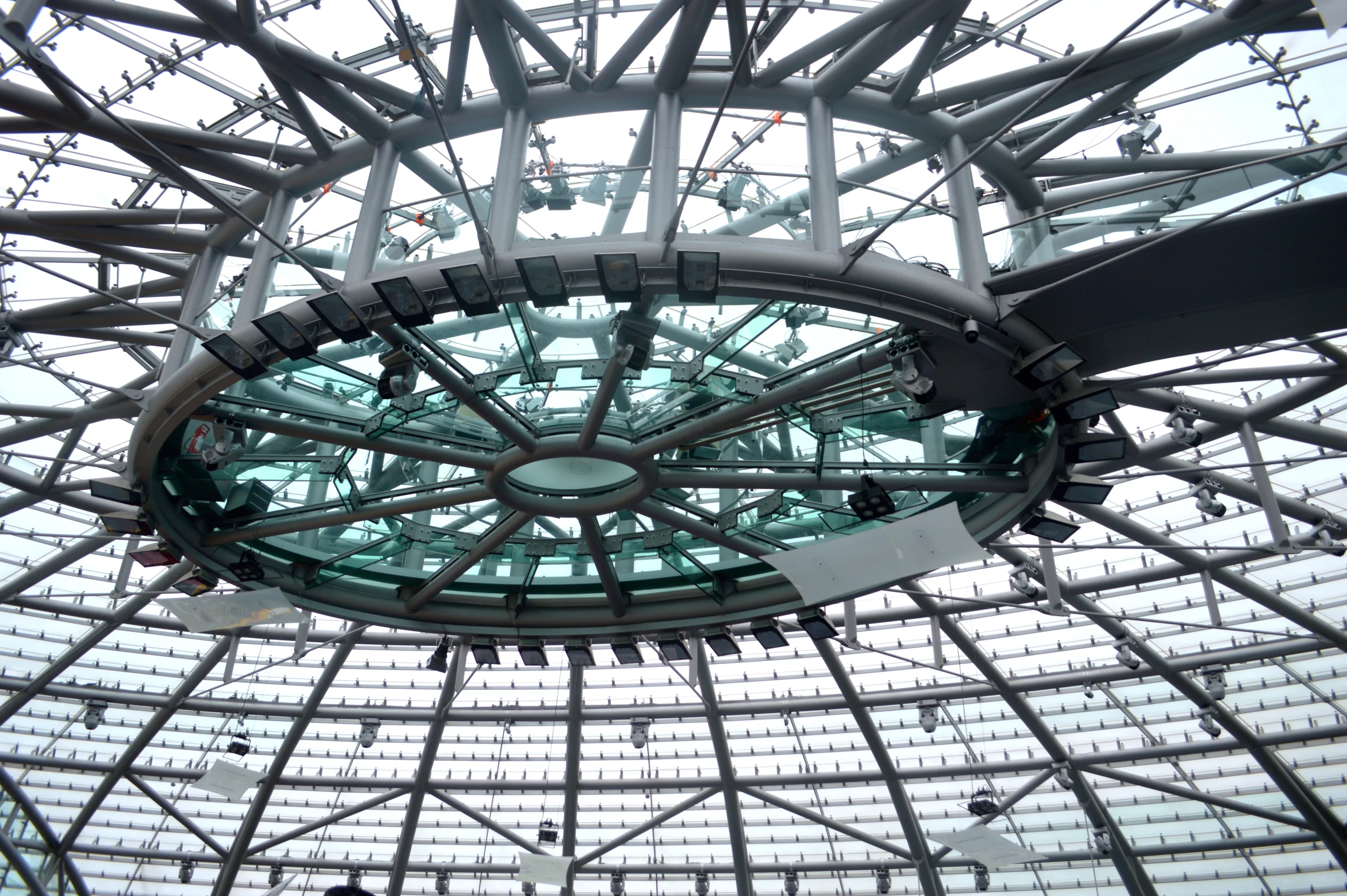 The circular room in the ceiling (Photo: C.C. Weiss/Gizmag)