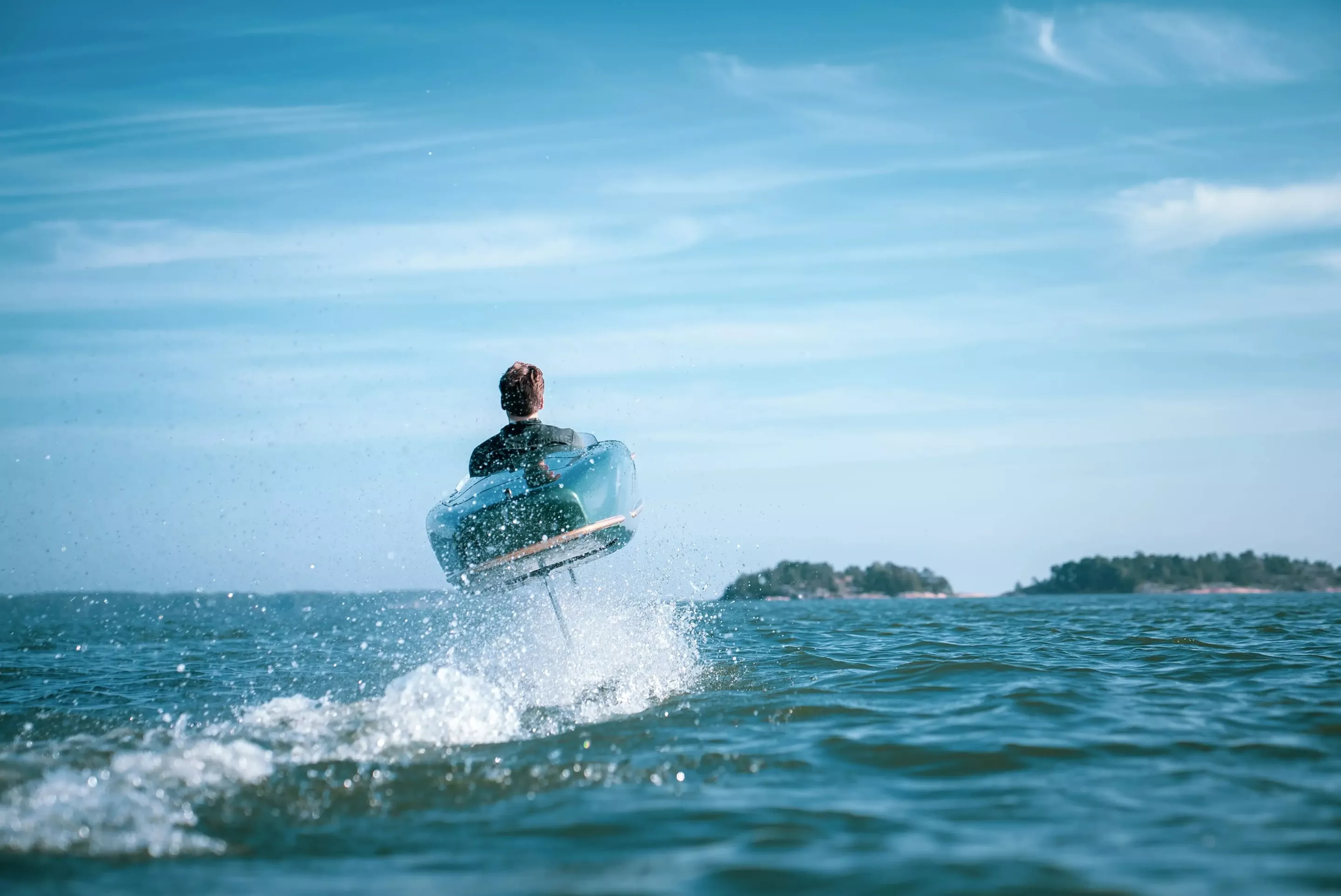 Minimal wake and quiet operation