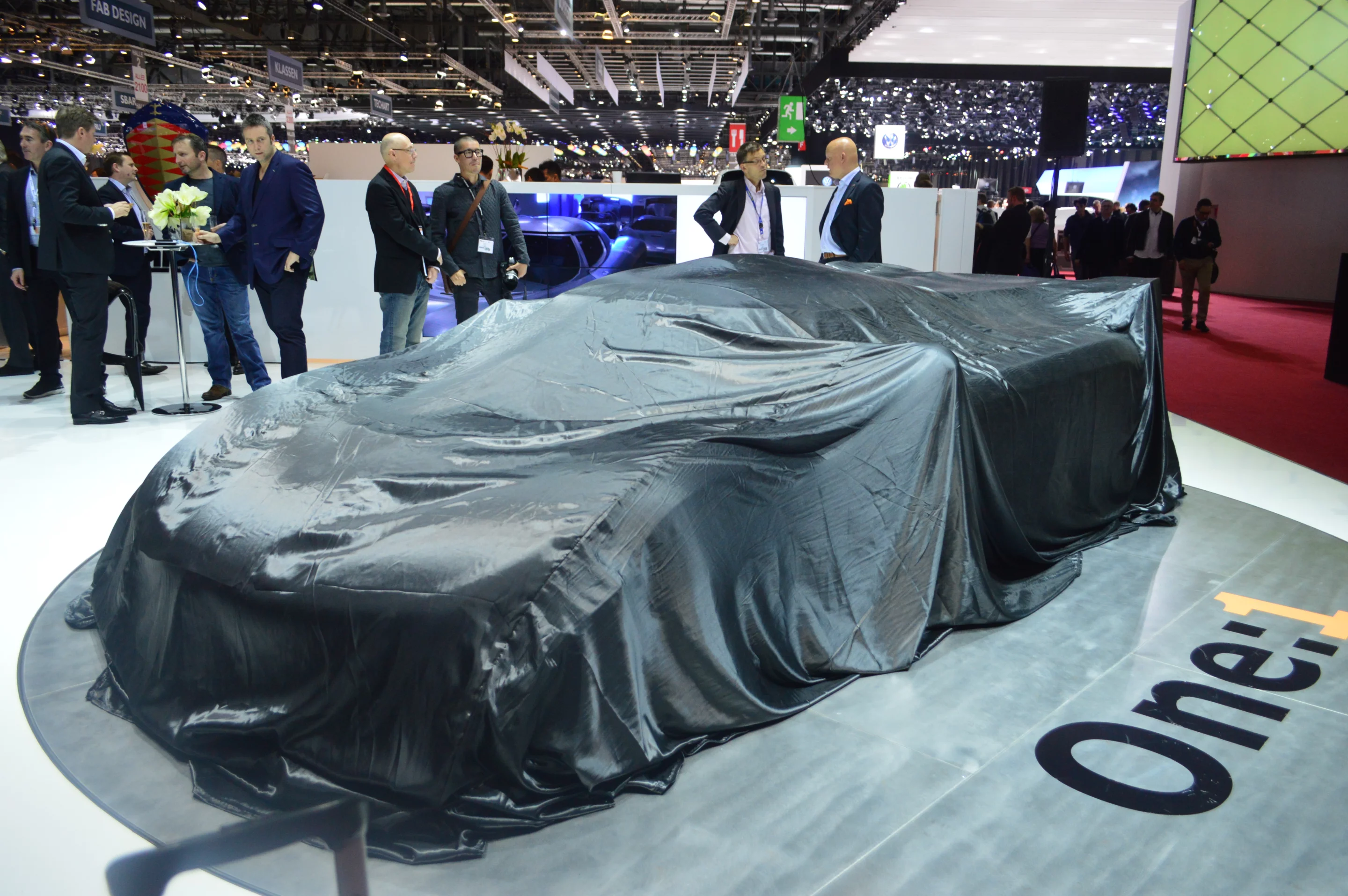The Koenigsegg One:1 minutes before press conference time (Photo: CC Weiss/Gizmag.com)