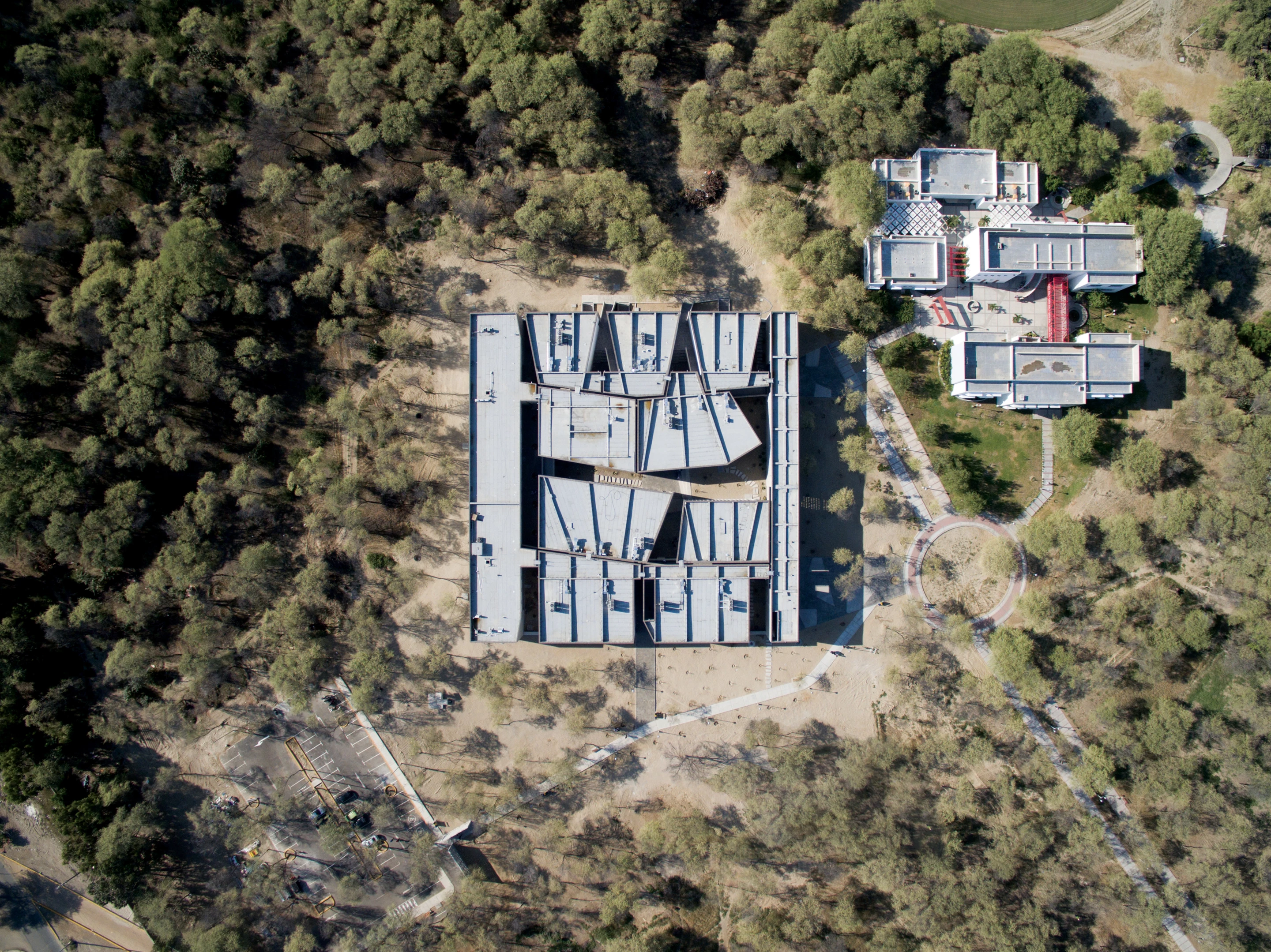 Arial view of Edificio E, University of Piura