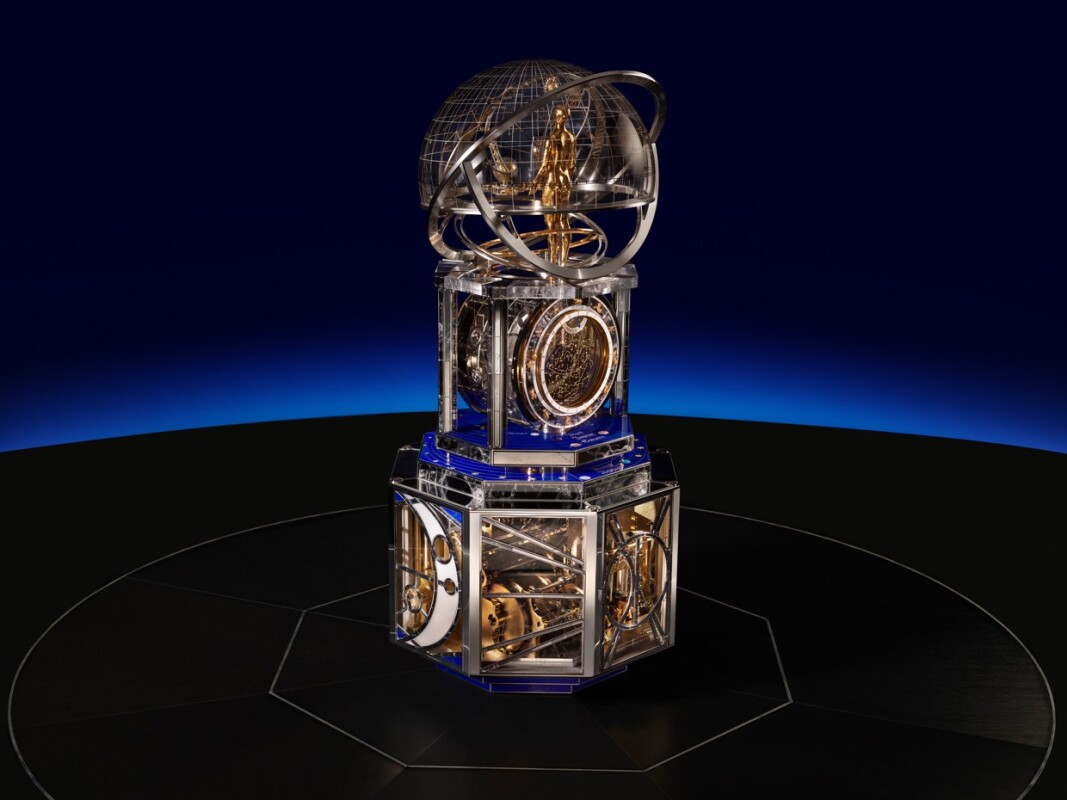 La Quête du Temps clock gives a guided tour of the heavens