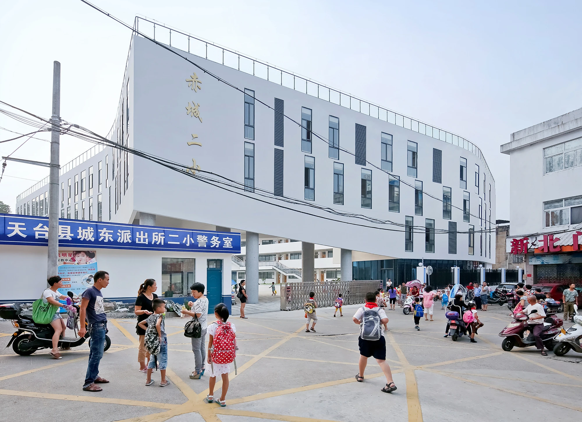 Tian Tai No.2 Primary School by LYCS Architecture