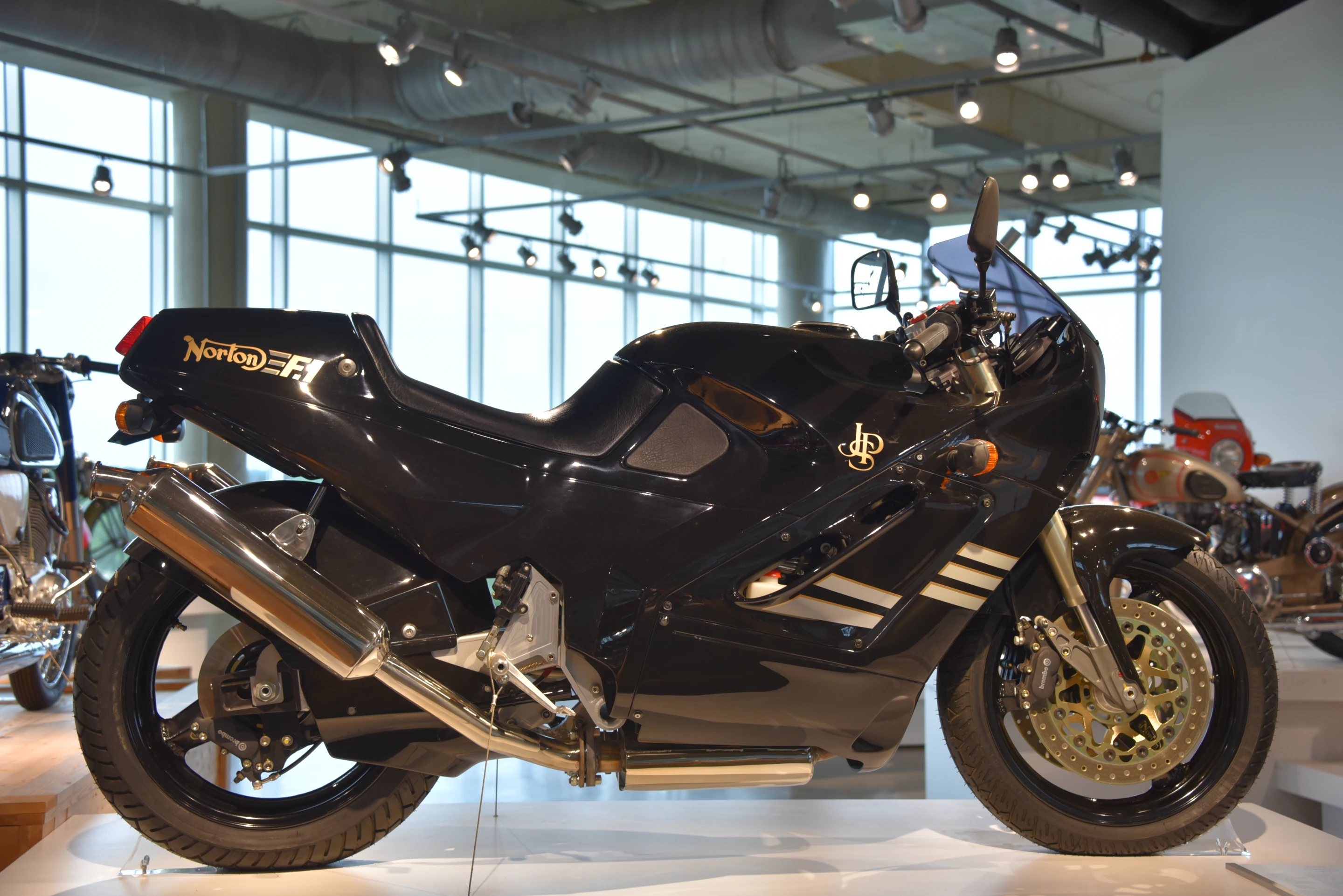 Rotary powered 1990 Norton F1