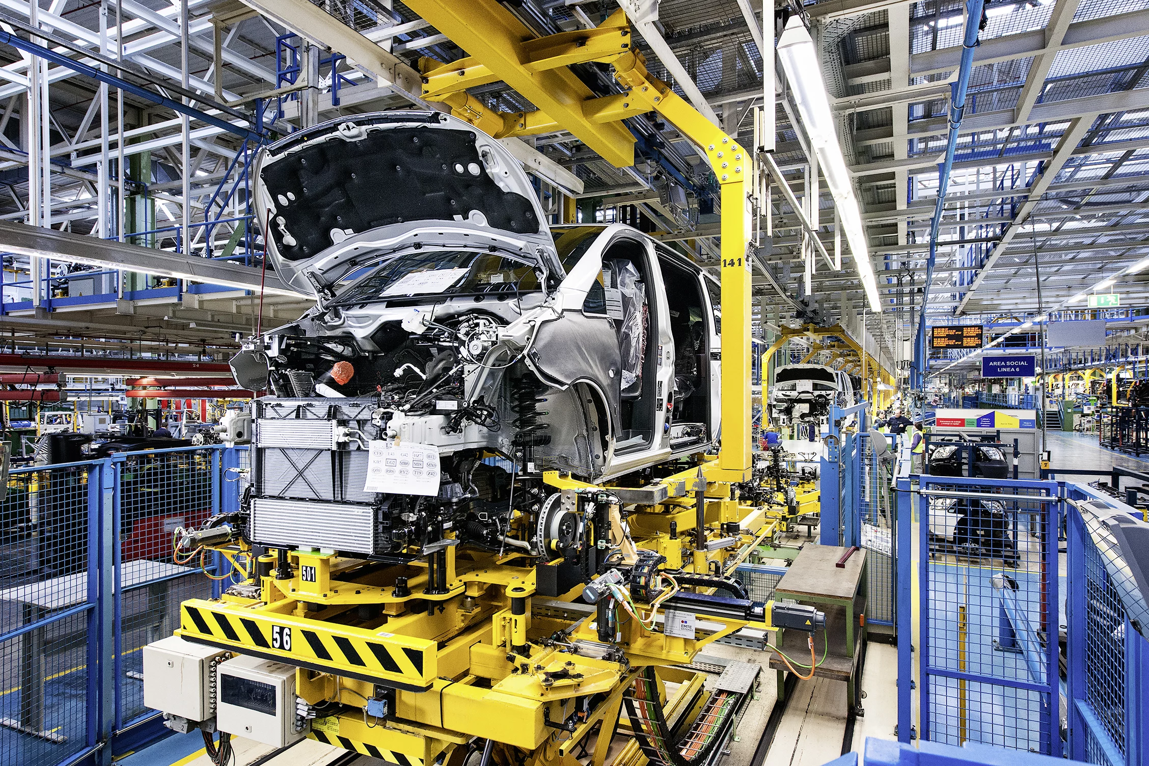 The Mercedes-Benz Vito on the assembly line