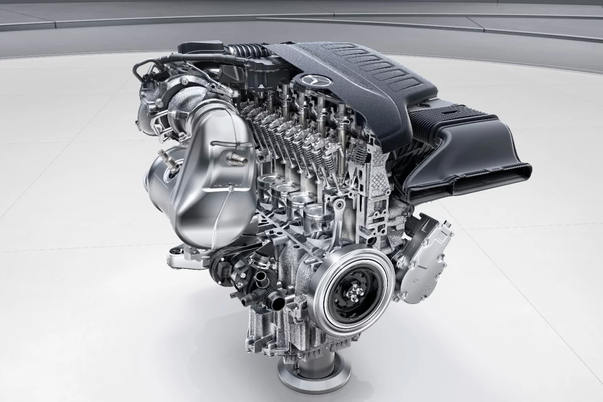 A cutaway look at the new inline-six engine from Mercedes