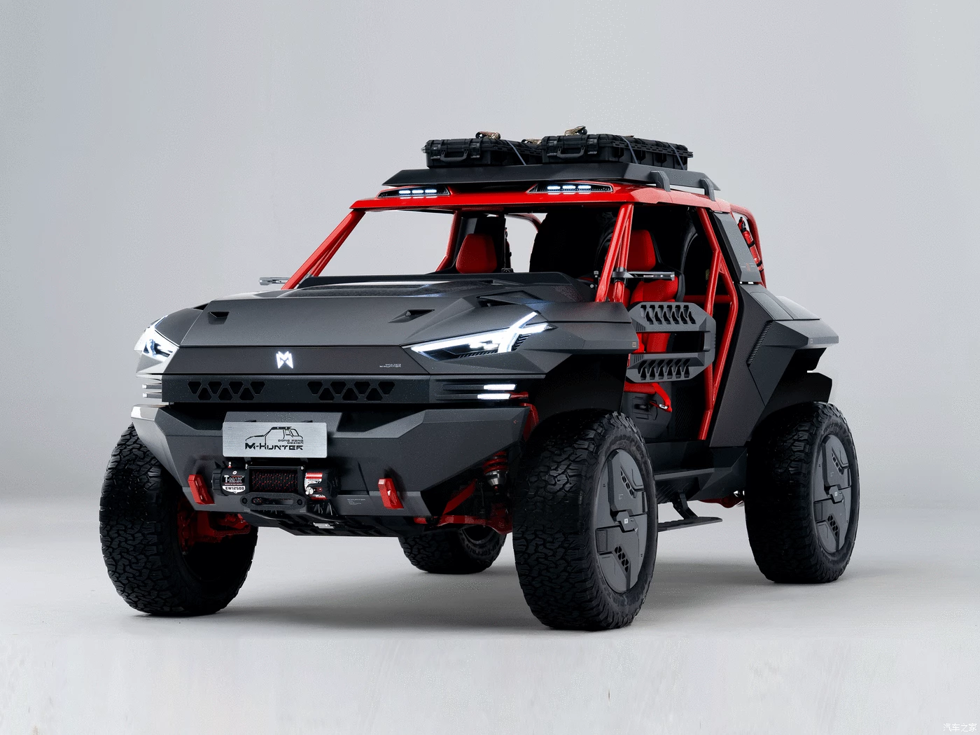 The Dongfeng M-Hunter pairs a side-by-side-like roll cage with a front- and rear-end adapted from the M-Hero SUV