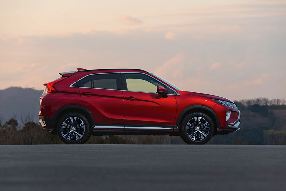 Mitsubishi gives the Eclipse Cross a strong, sporty profile