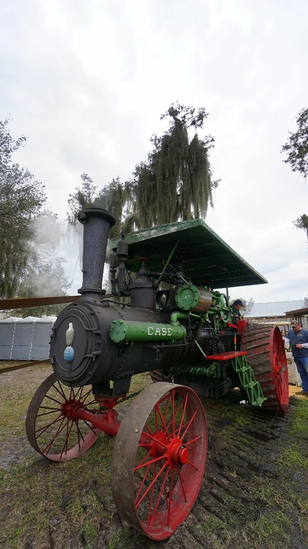 This 1910 Case Steam Tractor runs a working vintage sawmill. It produces 75 HP @ 250 rpm and when under a full load it needs 375 pounds of coal PER HOUR to feed it