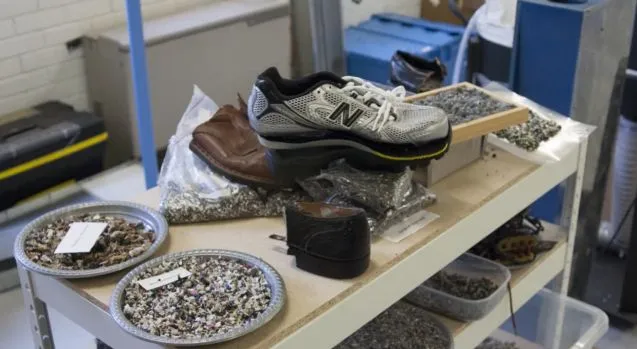 The raw materials and end products of the recycling process