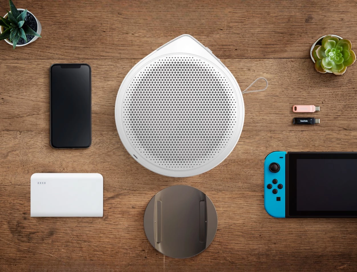 The GV32 supports screen sharing, streaming, and 60-Hz gaming plus a "USB-C DP Alt Mode to support a great gaming experience, including with the Nintendo Switch"