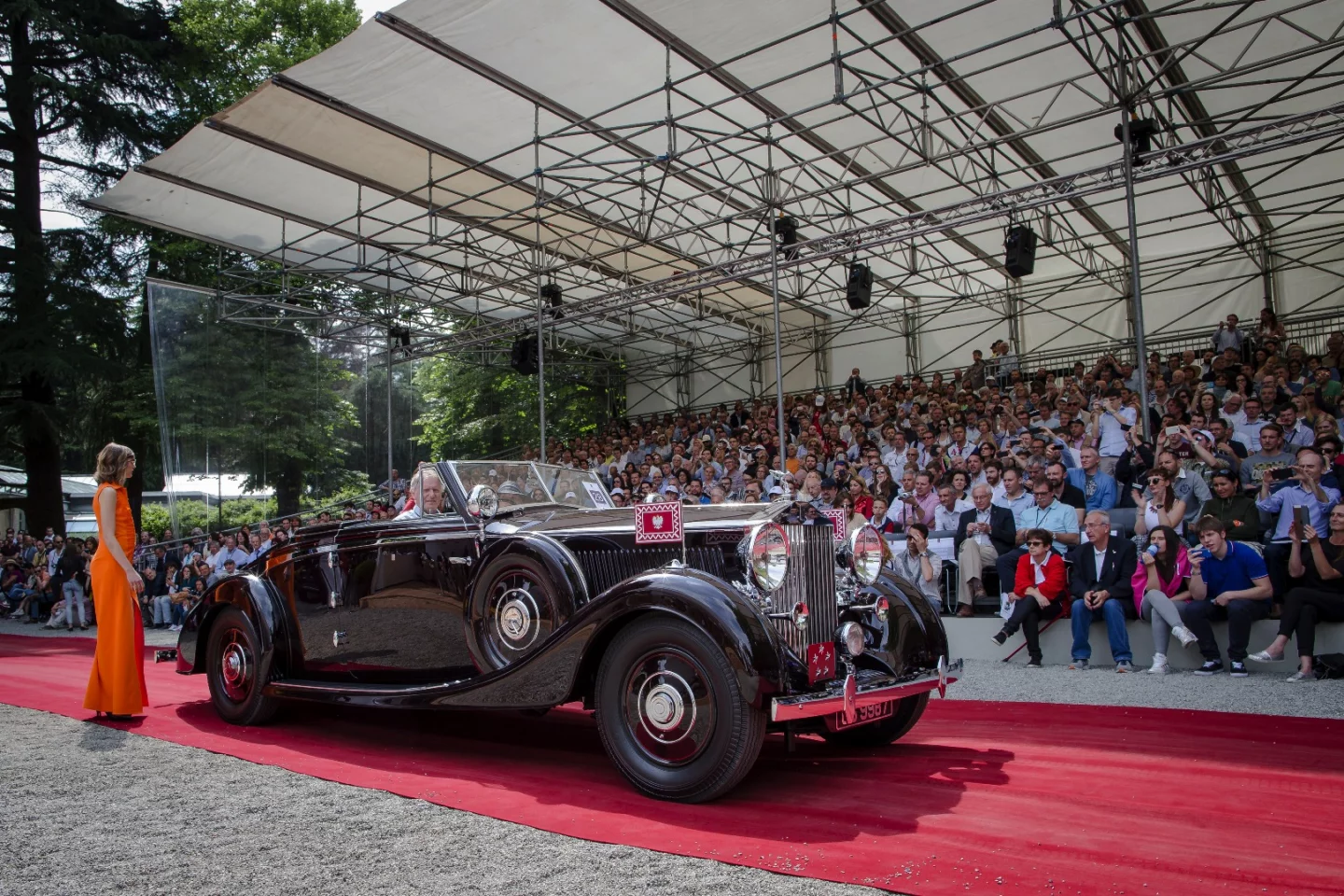 1937 Rolls-Royce Phantom III Drophead Coupé with coachwork by Vanvooren