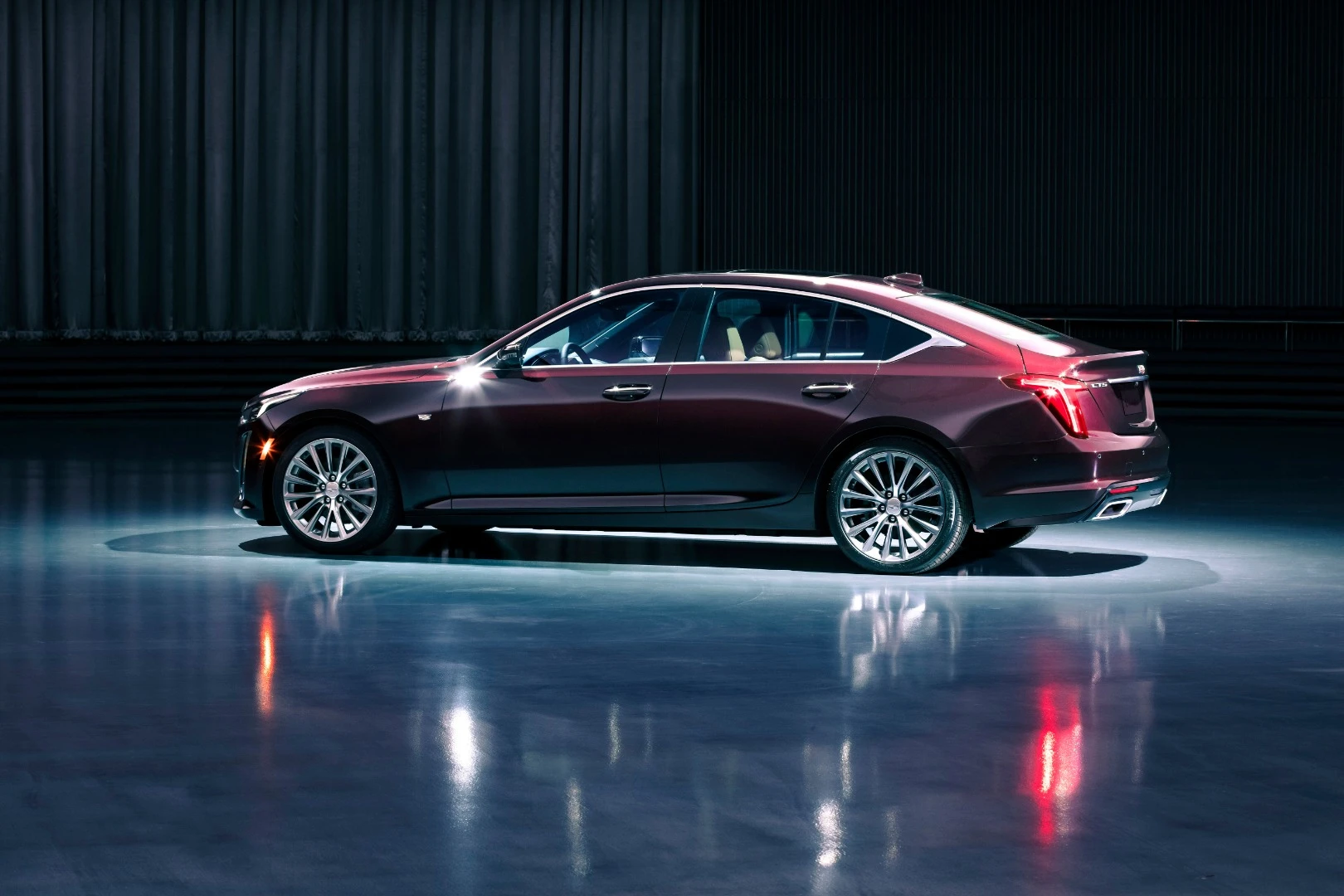 Overall length is 193.8 inches (4,924 mm) and overall width is 74.1 inches (1,883 mm) with mirrors