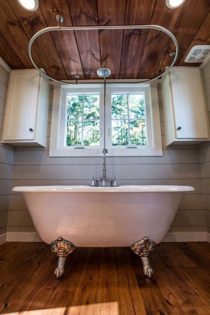 A shot of the Ridgewood's clawfoot bathtub, showing overhead shower