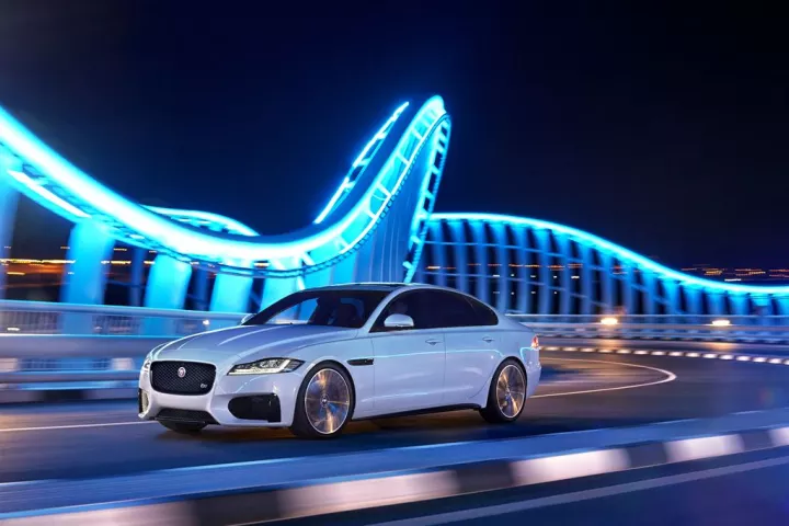The 2016 Jaguar XF has an improved infotainment system
