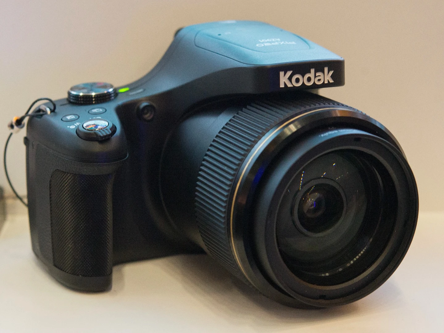 The Kodak PixPro AZ901 features a massive zoom lens
