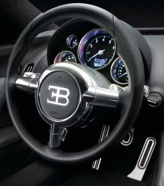 The paintless Bugatti Veyron Pur Sang