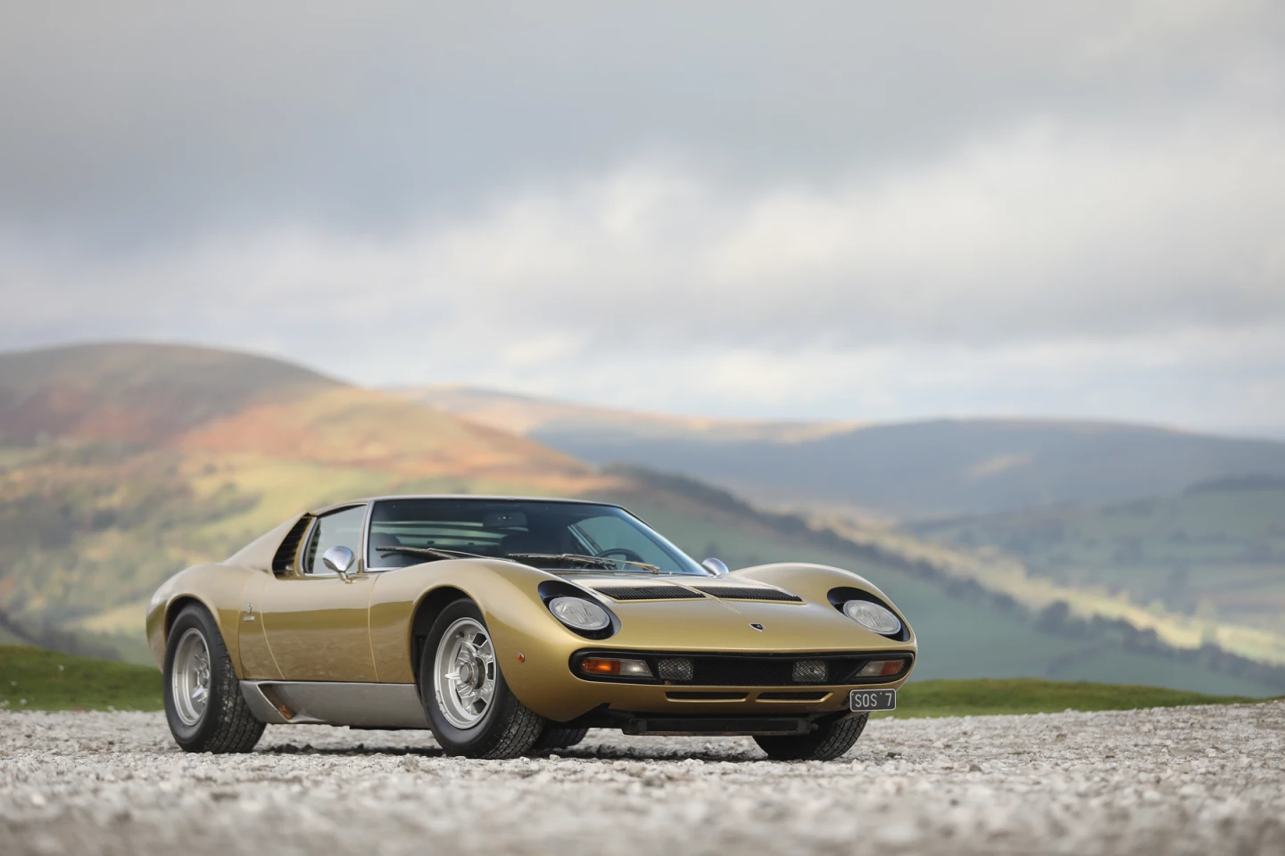 1971 Lamborghini Miura P400 SV Speciale | Sale price including Buyers Premium: £3,207,000 | $4,260,240 | Estimate: £1,600,000 – £2,000,000 | $2,125,000 to $2,750,000 | Lot 2 | Gooding & Company Passion of a Lifetime, Hampton Court Palace | 5 September, 2020