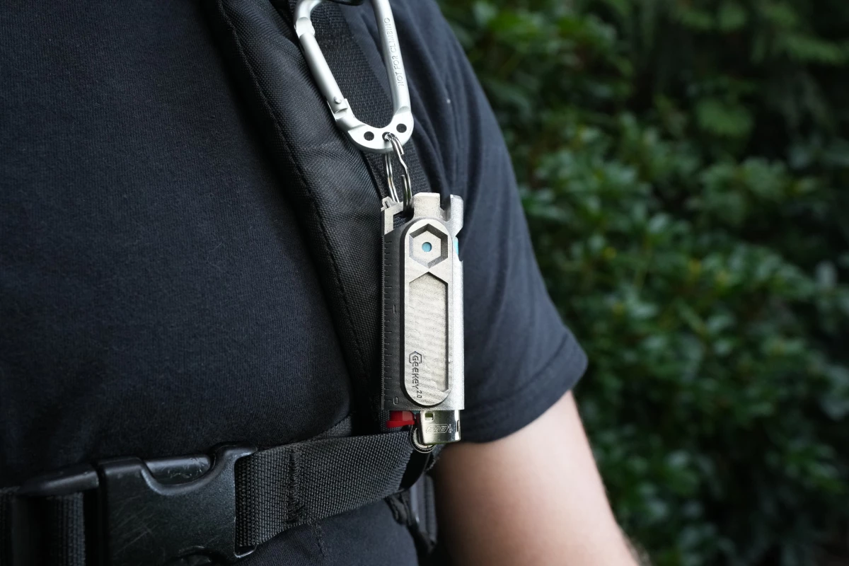 A lanyard slot makes it easy to keep the Geekey 2.0 wherever you need it most