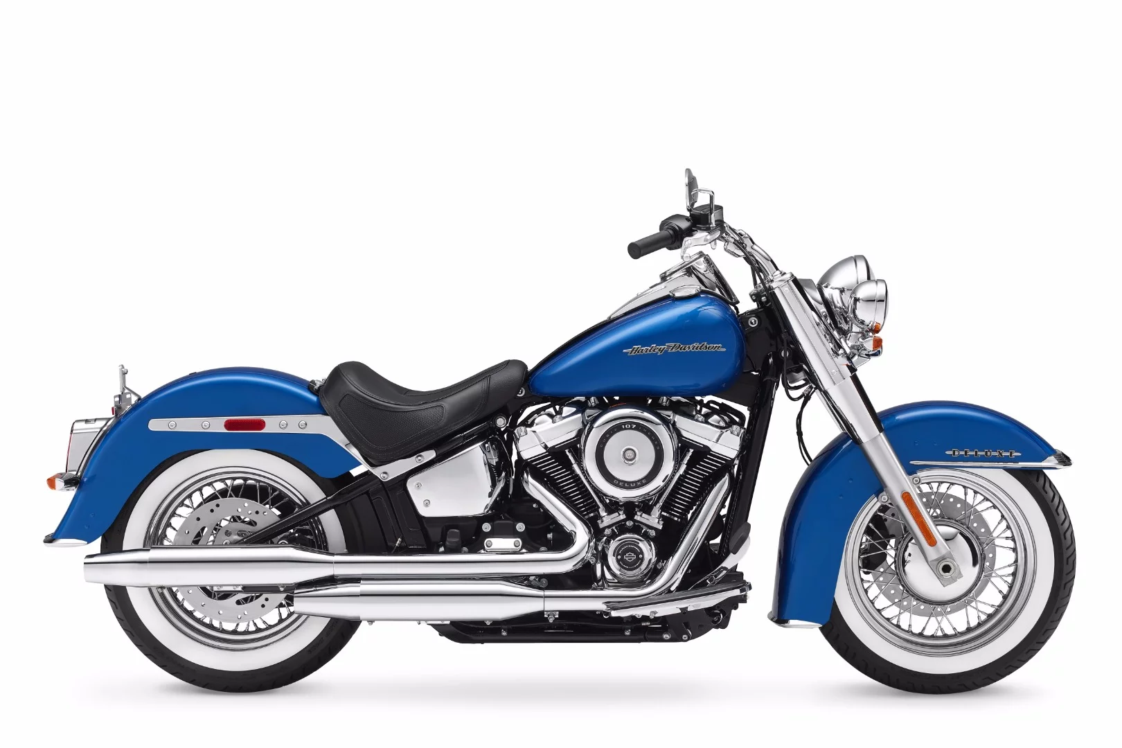 The 2018 Harley-Davidson Softail Deluxe uses front and rear LED lights