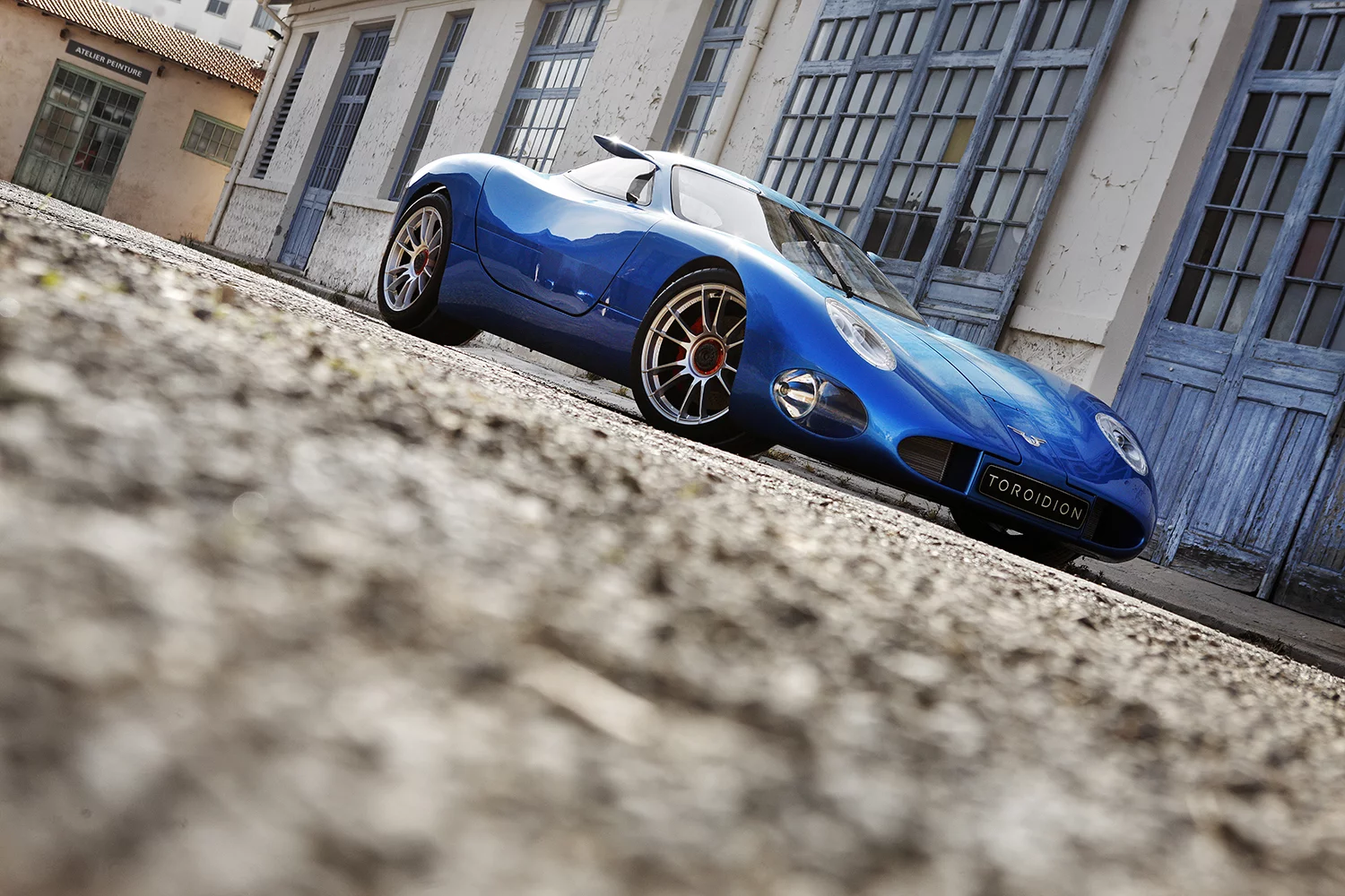 The Toroidion 1MW: an electric megacar