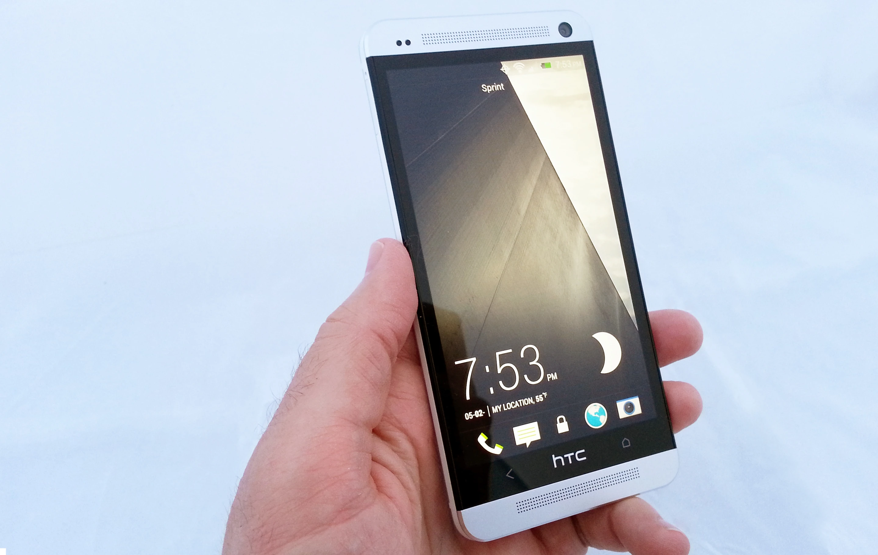 The One isn't as light as the Galaxy S4, but it still feels great in hand