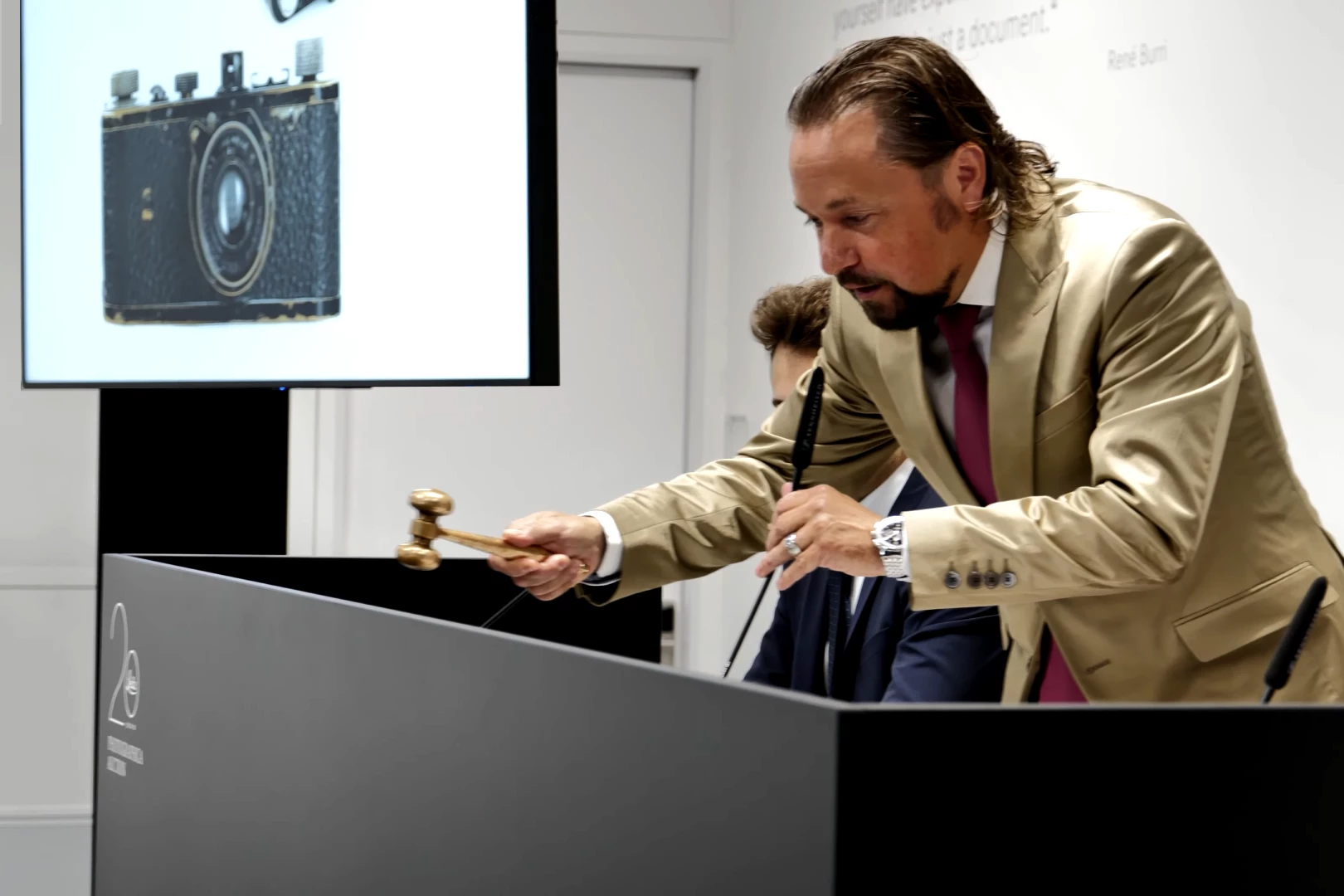 When the hammer came down on 11 June 2022 in Vienna, Leitz Photographica had broken its own world auction record for the seventh consecutive time. Apart from a charity auction (which we don't count), only 12 cameras have ever sold for more than a million dollars, all of them at Leitz Photographica.