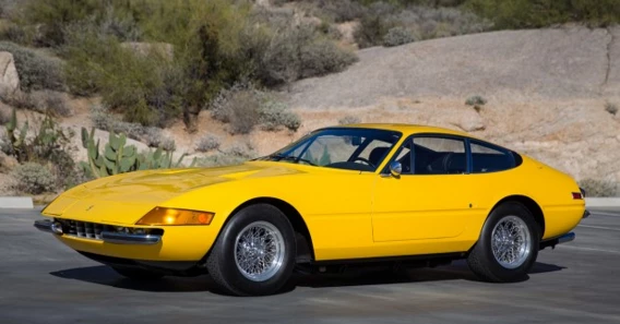 This 1970 Lamborghini Miura S has an estimated price of $981,000 to $1,199,000