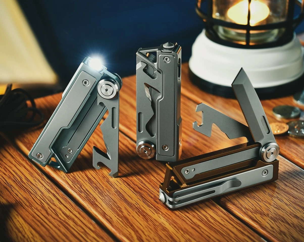 Tacray pairs two deployable implements with a small 260-lumen flashlight into a light, nimble pocket tool