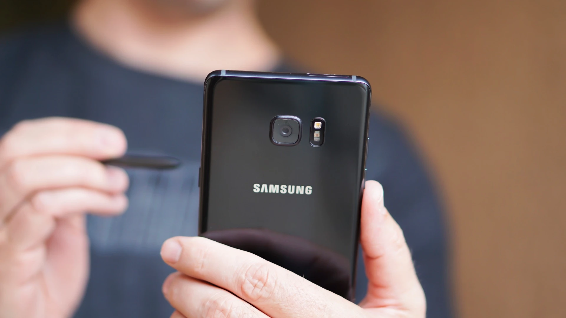 The S Pen has double the levels of pressure sensitivity this year, providing a silky-smooth writing experience