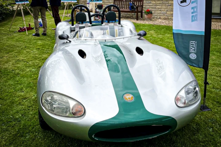 This Ginetta G20 will be reworked into a proper hydrogen-fueled land speed record car