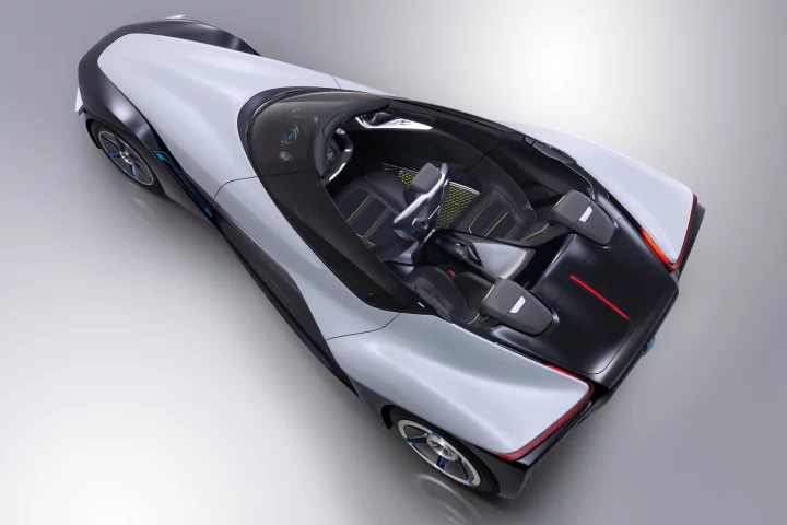 Nissan's Bladeglider Concept is not your traditional sportscar - for starters, it has three seats, it's electric, and it has a shape never before seen on the road.
