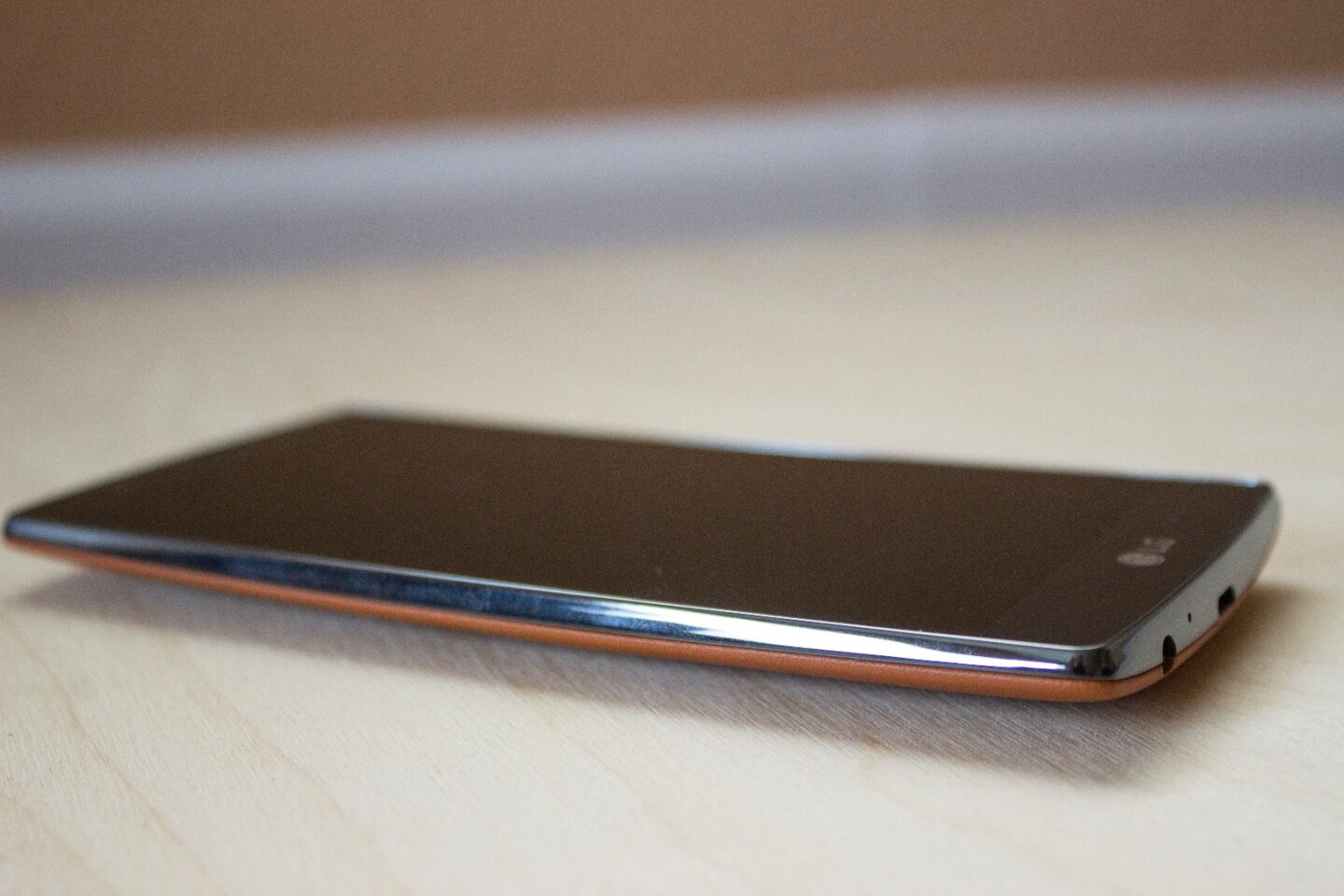 The G4 has a slight curve to it, like a less pronounced version of the LG G Flex 2