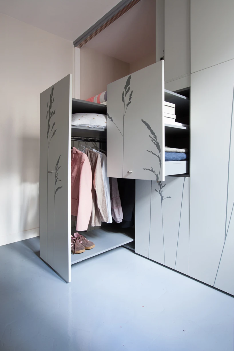 Wardrobe and storage space slides out from the wall (Photo: Fabienne Delafraye)