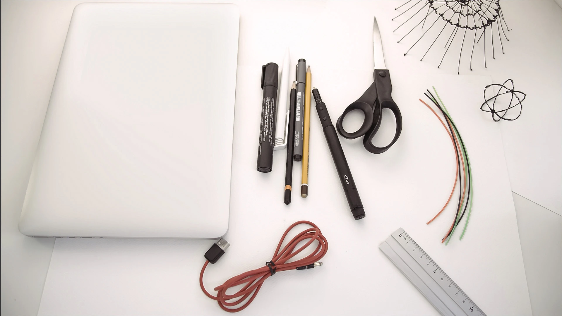 The Lix 3D printing pen is claimed the smallest in the world