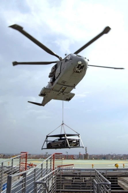 The Reventón arrives at the Lingotto building in Turin