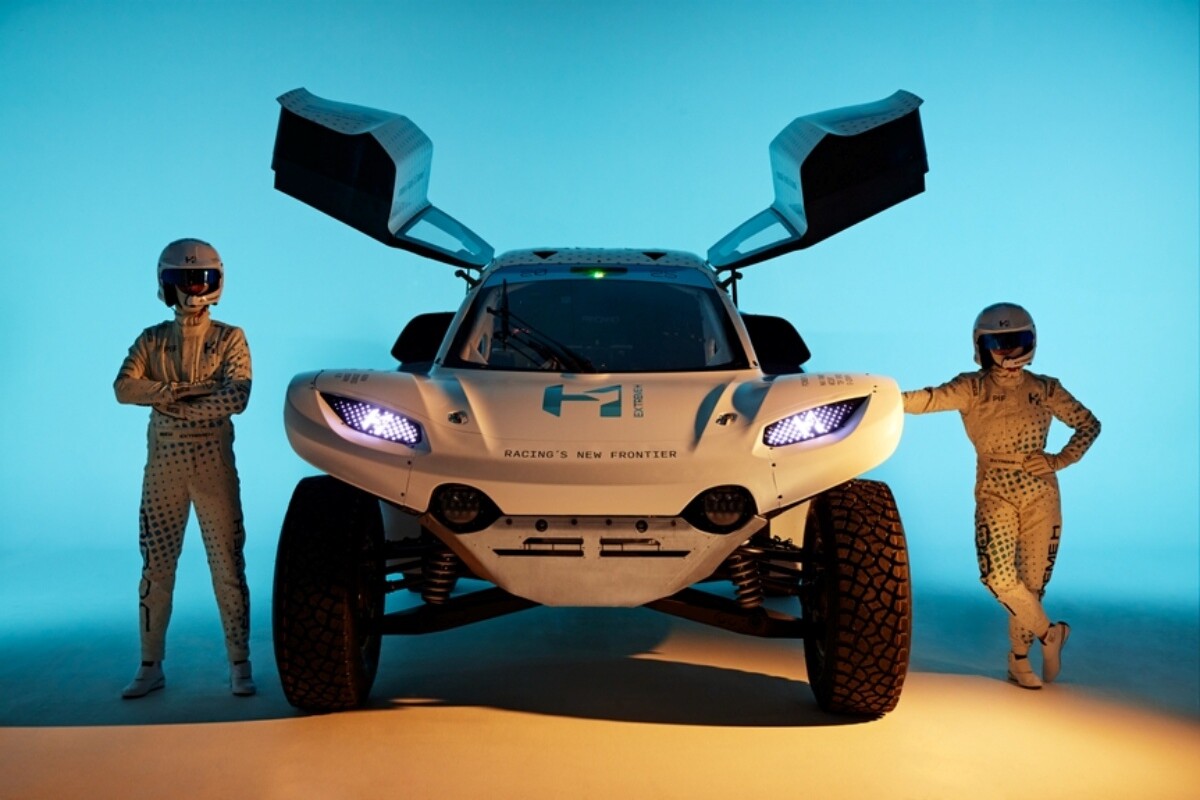 The First Hydrogen-Powered Race Car has Passed FIA Crash Tests The Pioneer 25 represents a significant milestone in motorsports, having passed the required FIA crash tests. Designed specifically for Extreme H, the first hydrogen-powered motorsport, the car reaches speeds of up to 200 km/h (124 mph).