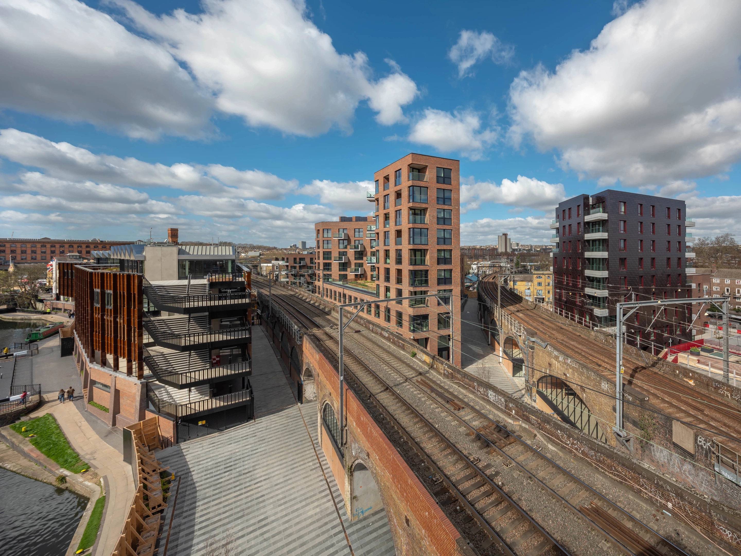 Hawley Wharf was designed by Allford Hall Monaghan Morris and is located in London. It involved the redevelopment of a neglected area next to the famous Camden Market