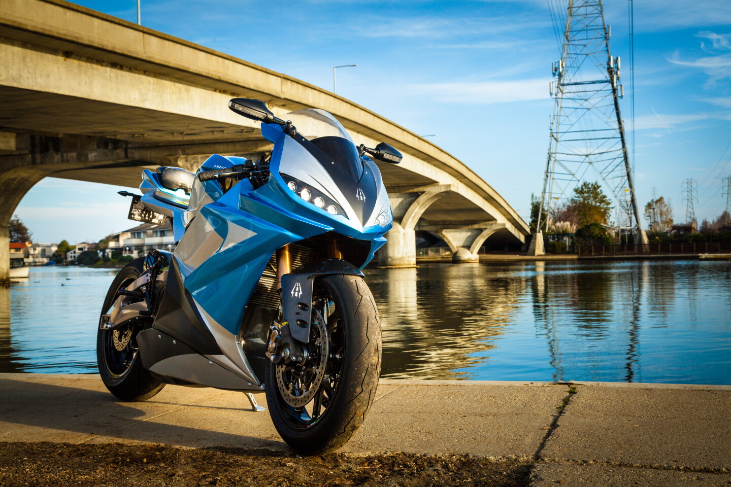 Lightning LS-218: One of Motorcycle's Most Awe-inspiring Vehicles