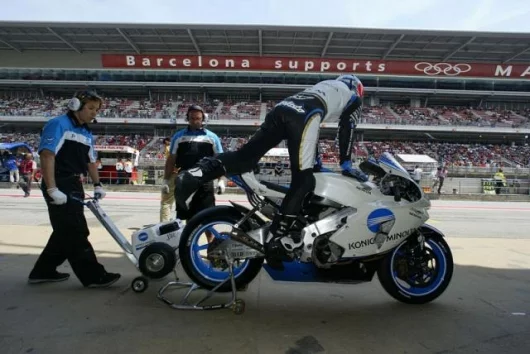 Makoto Tamada and the lightning fast konica Minolta Honda RC211V