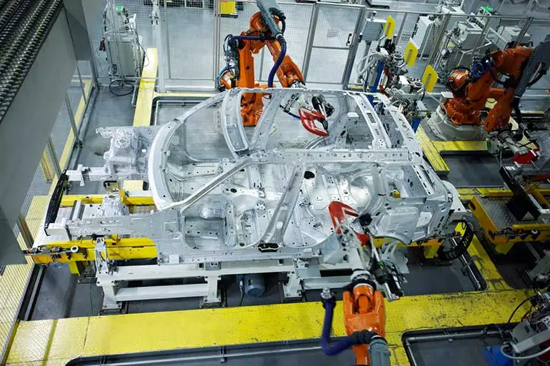 2013 Range Rover aluminium shell under construction