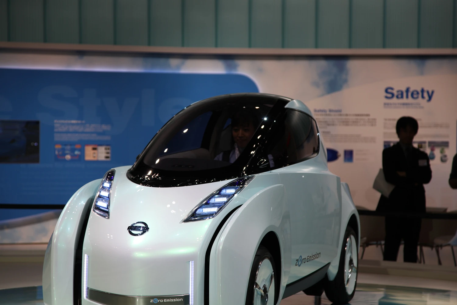 Nissan's LandGlider