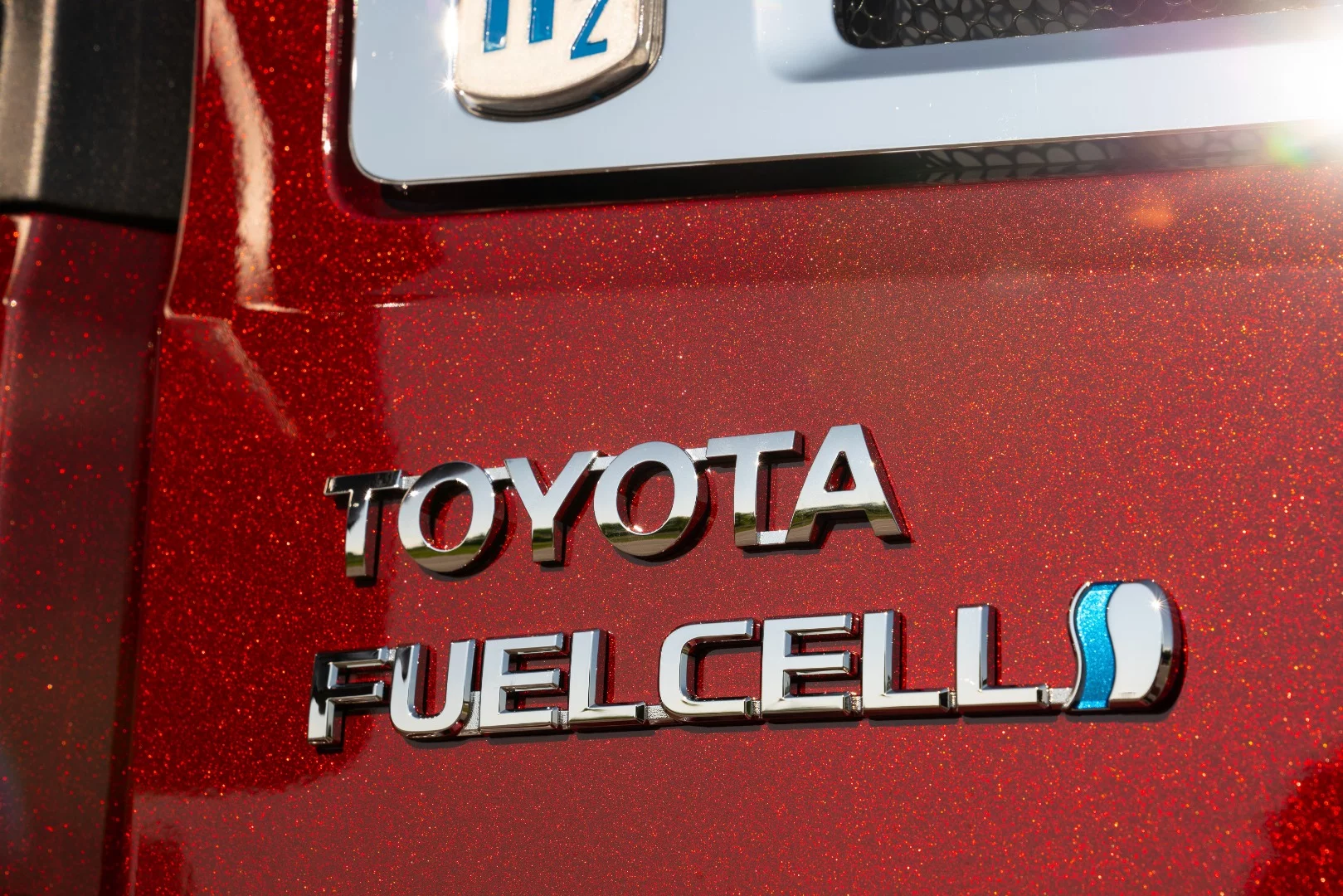 Committed to hydrogen and fuel cells, Toyota plans to build a huge megawatt-sized facility at the Port of Long Beach for hydrogen production on-site