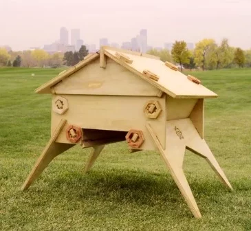 The TopBar hive by Open Source Beehives (Photo: Open Source Beehives)